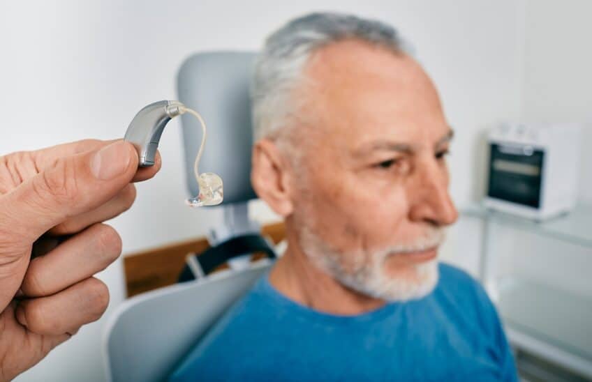 Audiologist Presents Bte Hearing Aid For Mature Hearing Impaired
